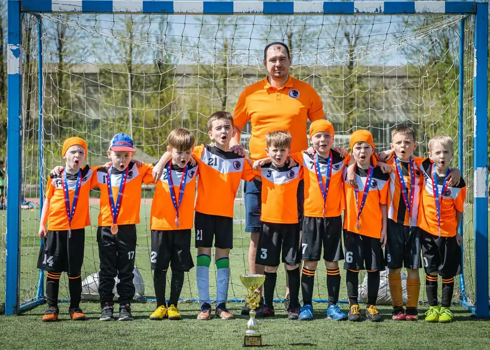 Триумф футбольная школа