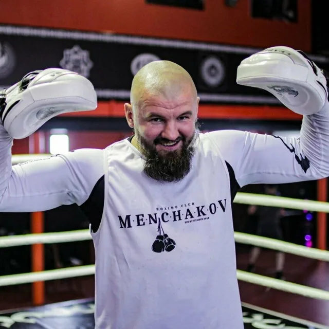 Секция бокса Эдуарда Менчакова на ул. Капустина, 18/1